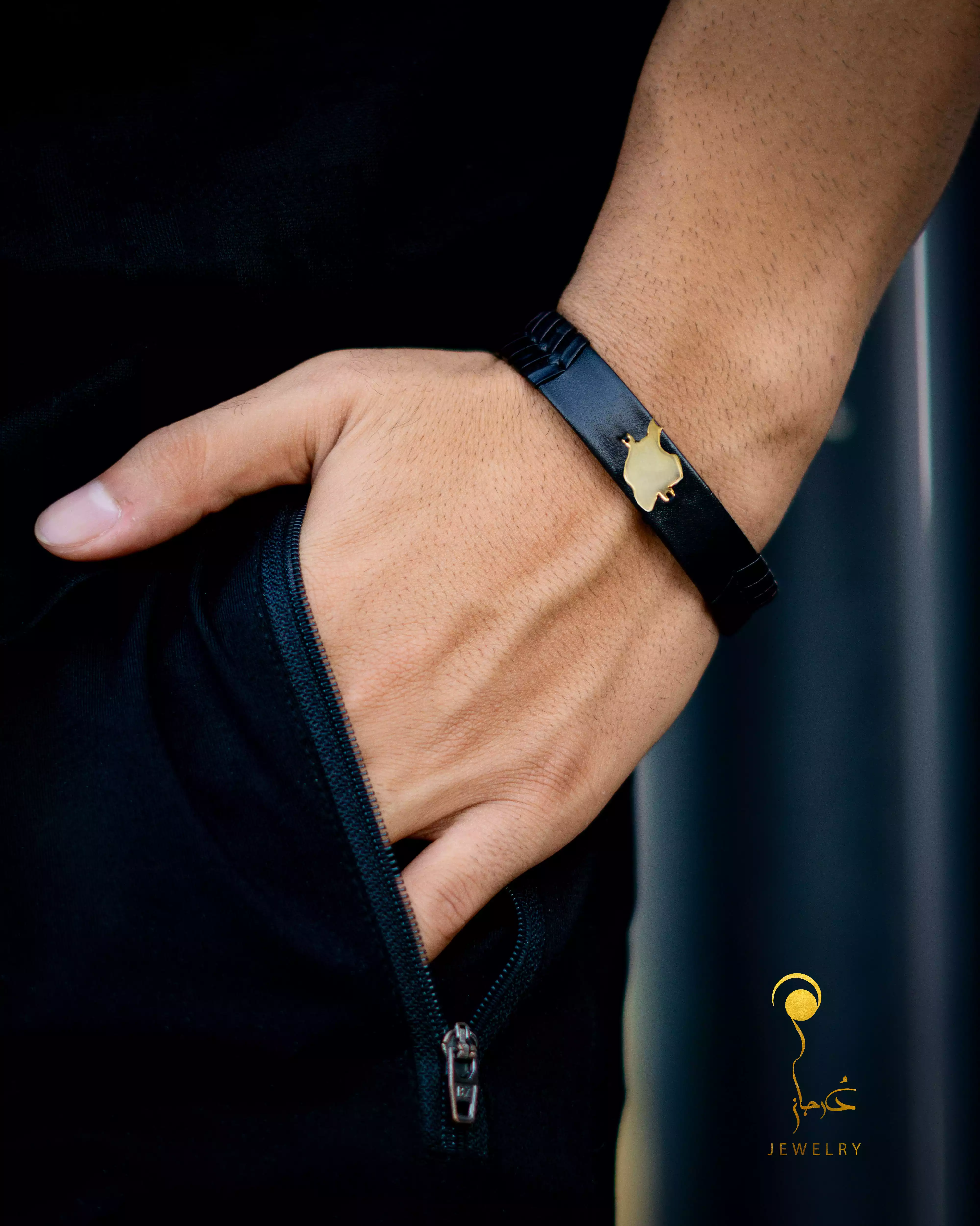 دستبند  آبکاری رنگ زرد چرم با نشان نقشه ایران