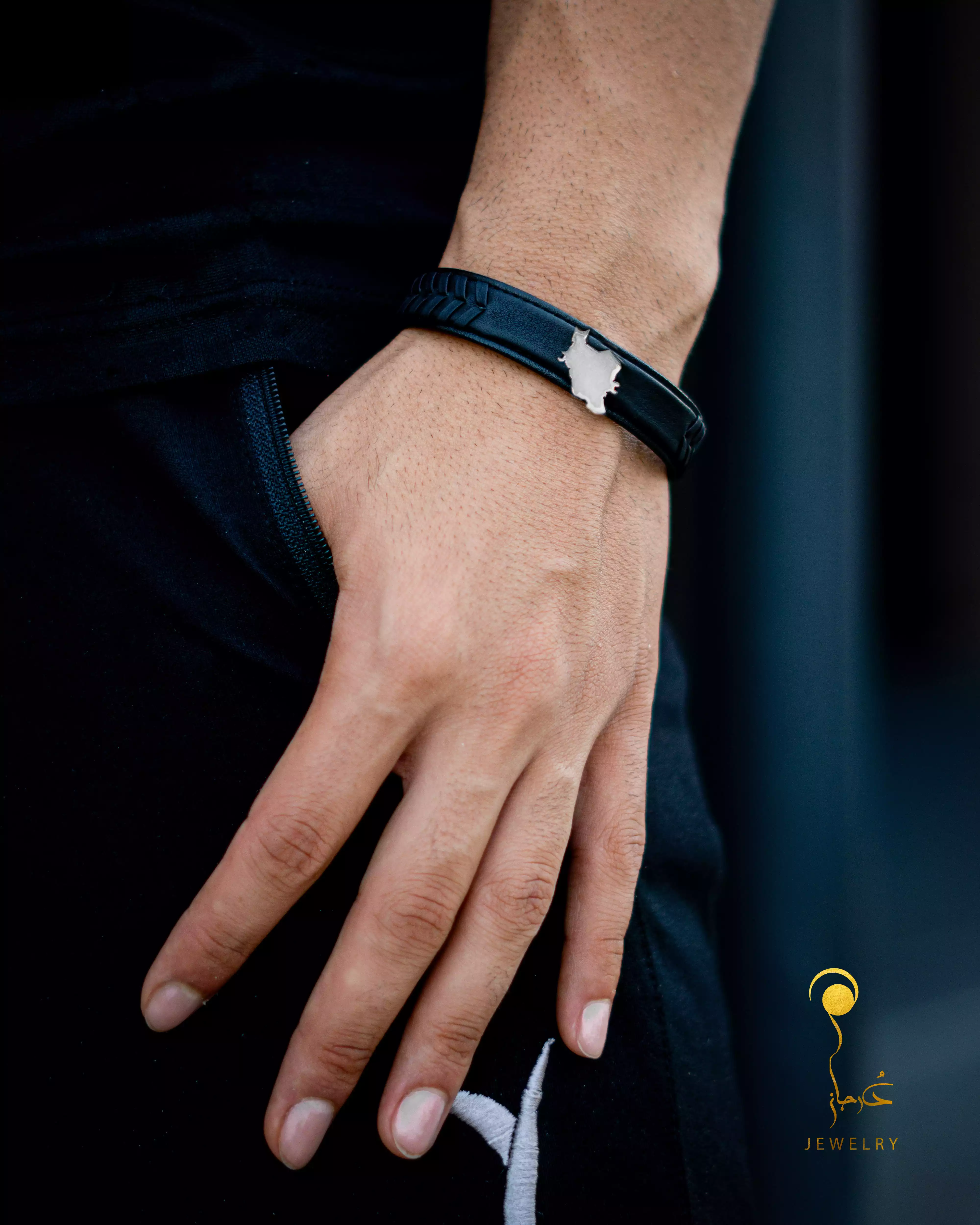 دستبند نقره چرم با نشان نقشه ایران